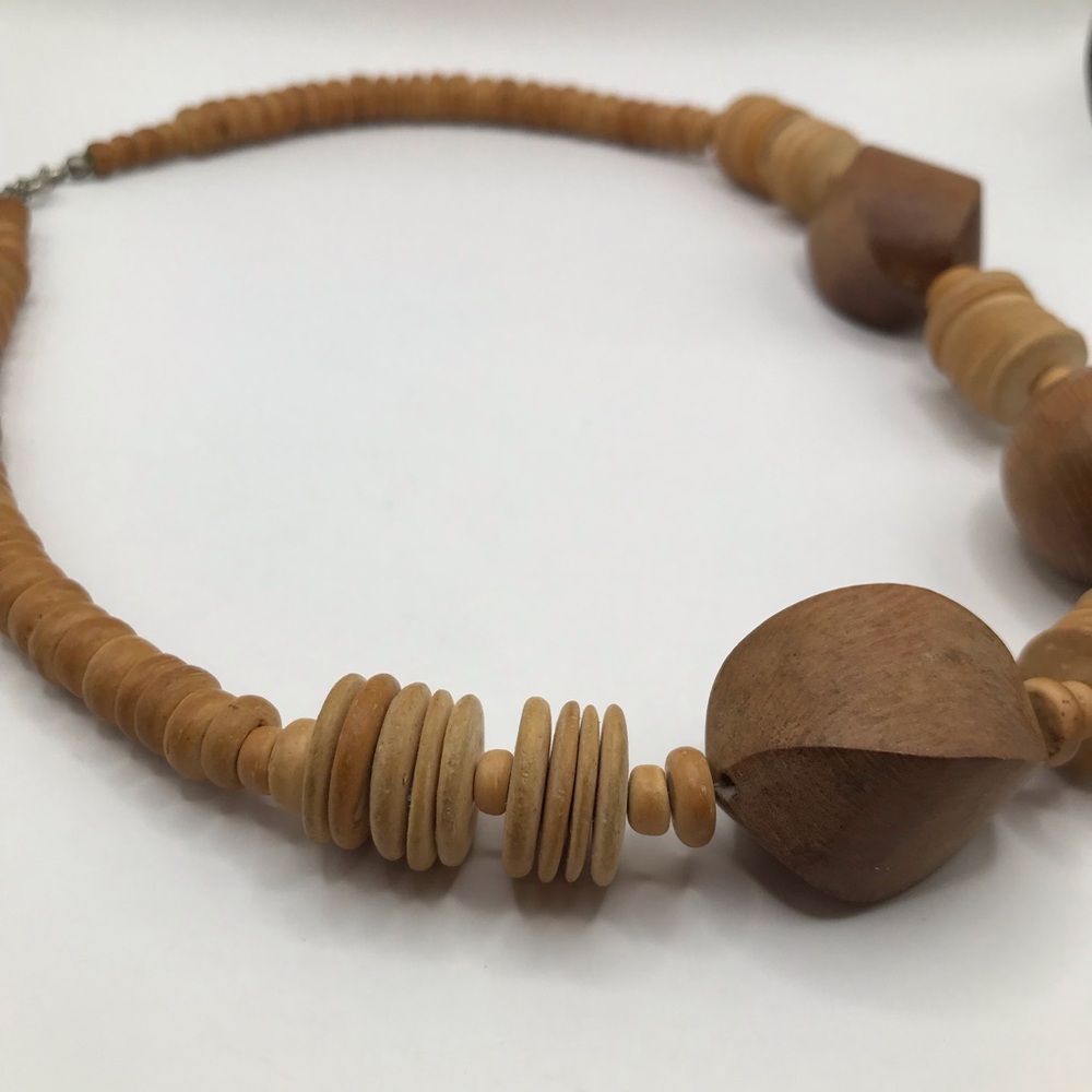 Natural Wood Beaded Necklace Vintage Handmade - Picture 5 of 7
